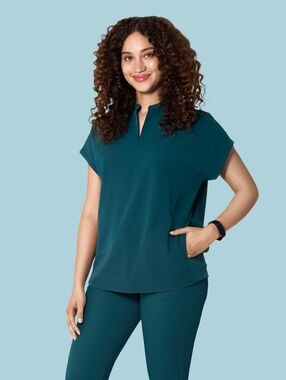 Mandala Women's Teal Short-Sleeve Split-Neck Scrub Top